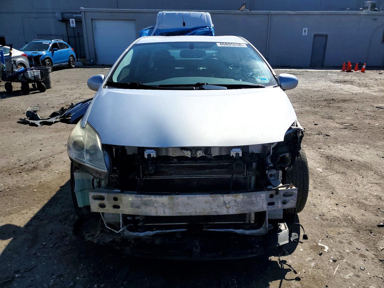 2013 TOYOTA PRIUS FOUR photo 9