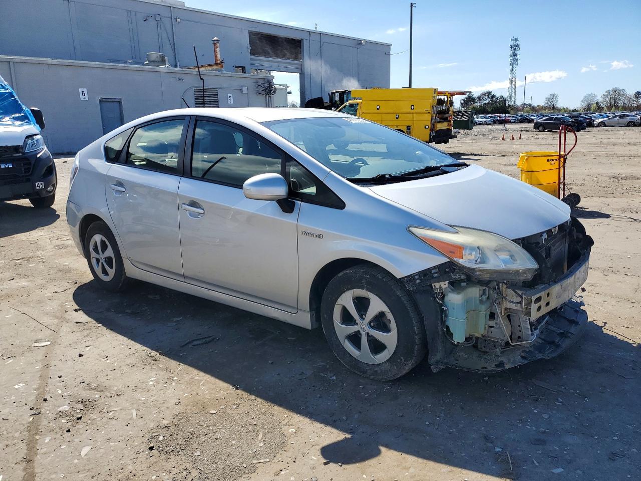 2013 TOYOTA PRIUS FOUR photo 7