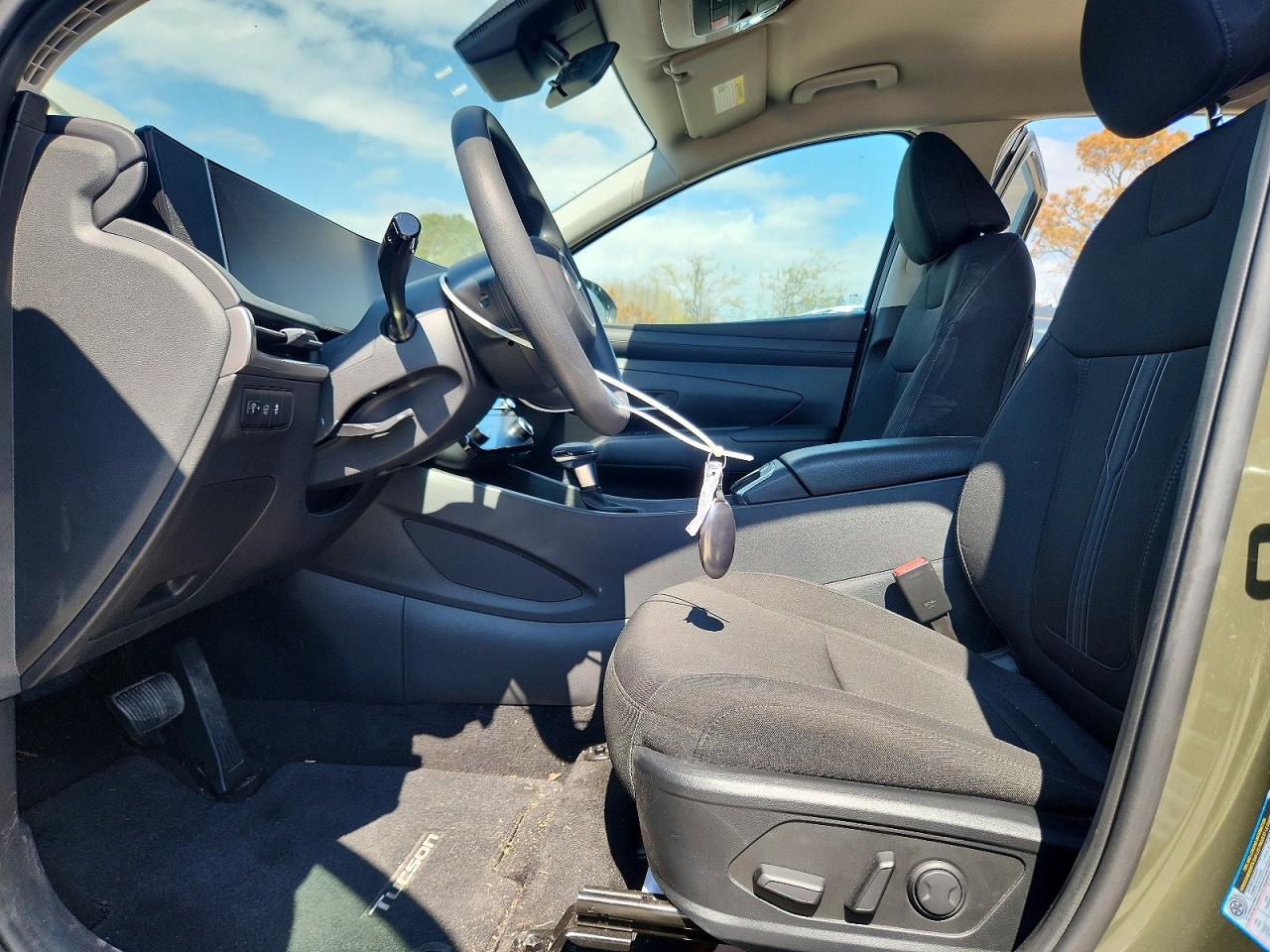 2025 HYUNDAI TUCSON SEL photo 13