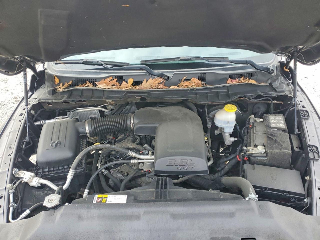 2022 RAM 1500 CLASSIC SLT photo 11