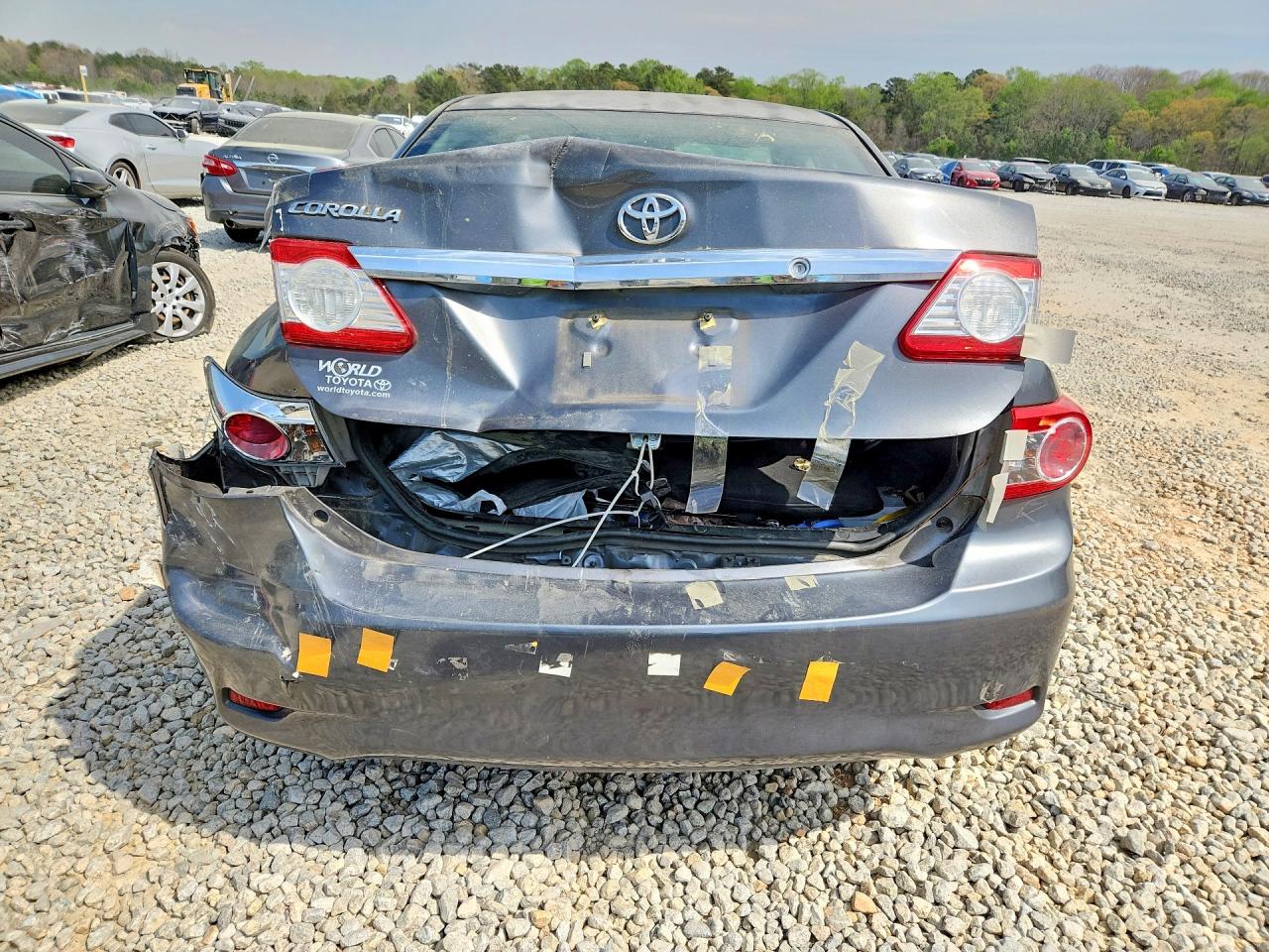 2012 TOYOTA COROLLA L photo 11