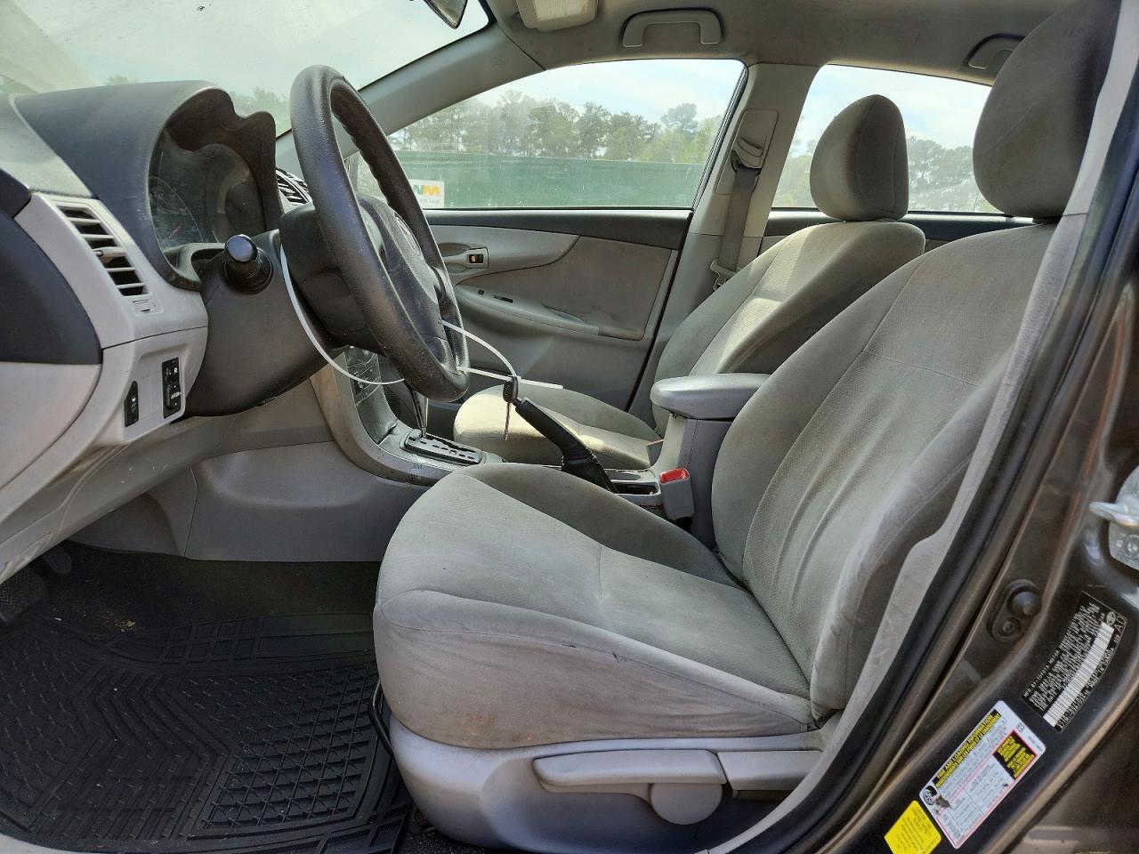 2012 TOYOTA COROLLA L photo 13