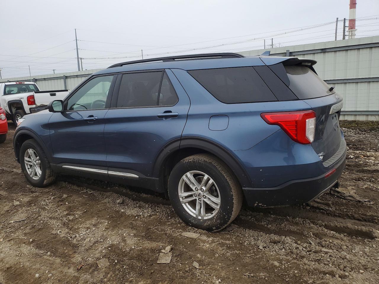 2020 FORD EXPLORER XLT photo 3