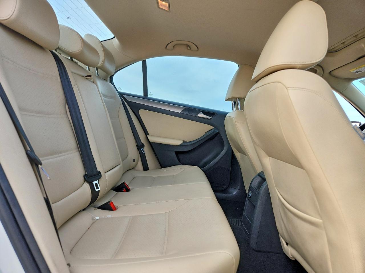 2018 VOLKSWAGEN JETTA SE photo 19