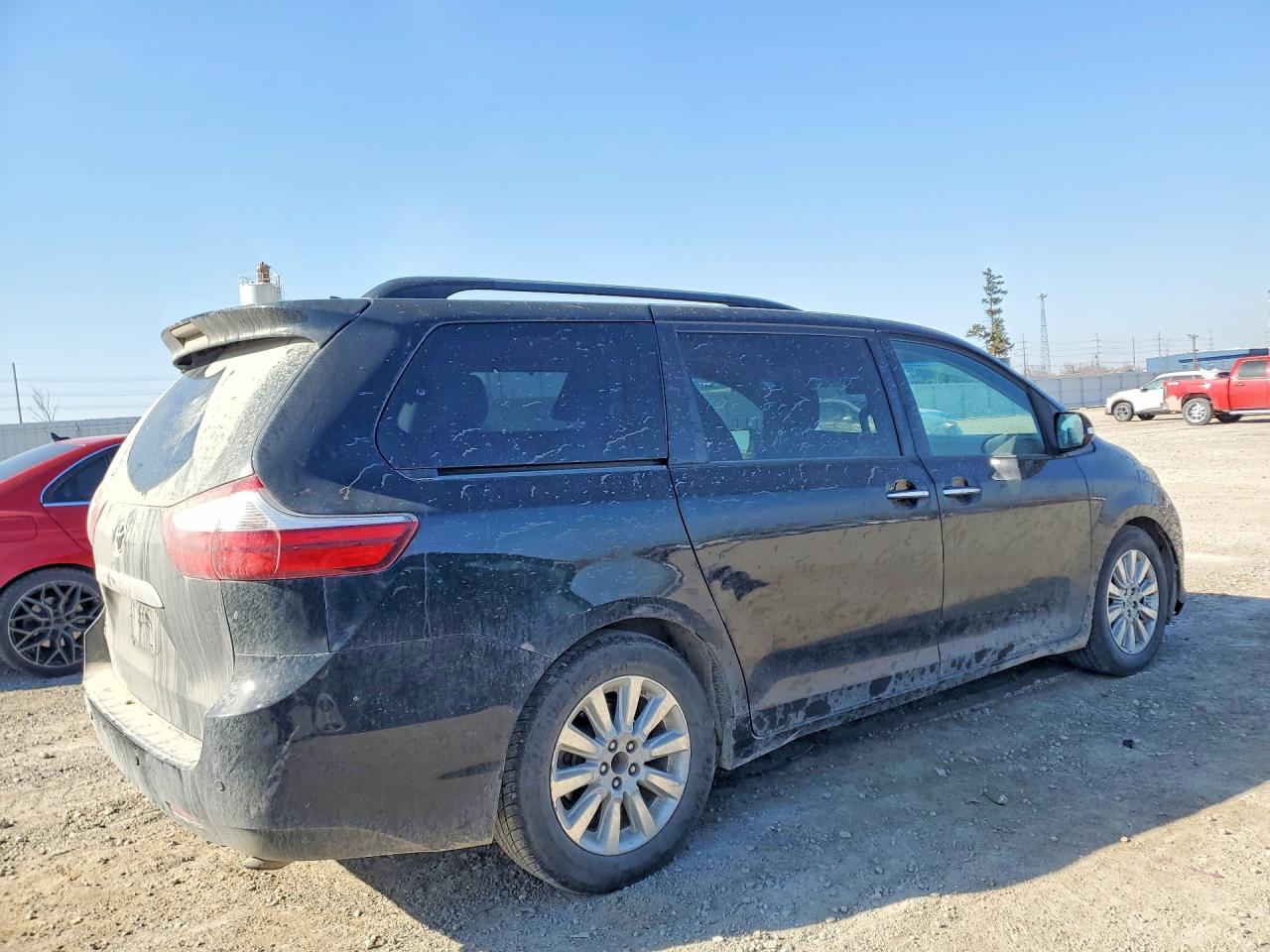 2015 TOYOTA SIENNA LIMITED 7-PASSENGER photo 5
