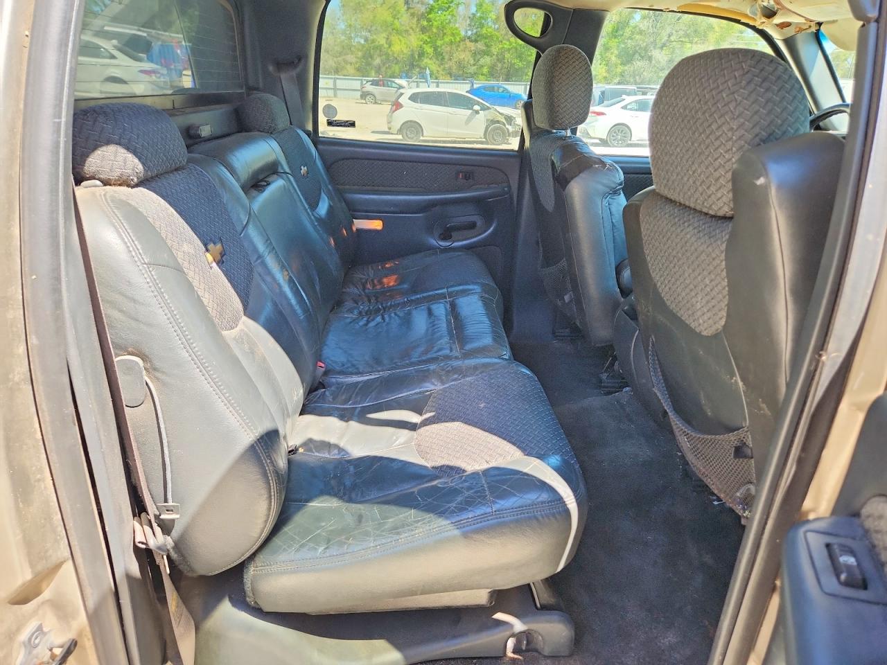 2002 CHEVROLET AVALANCHE C1500 photo 11