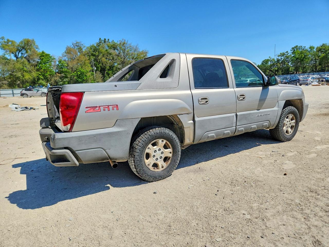 2002 CHEVROLET AVALANCHE C1500 photo 3