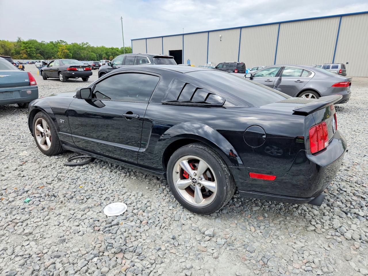 2006 FORD MUSTANG GT photo 2