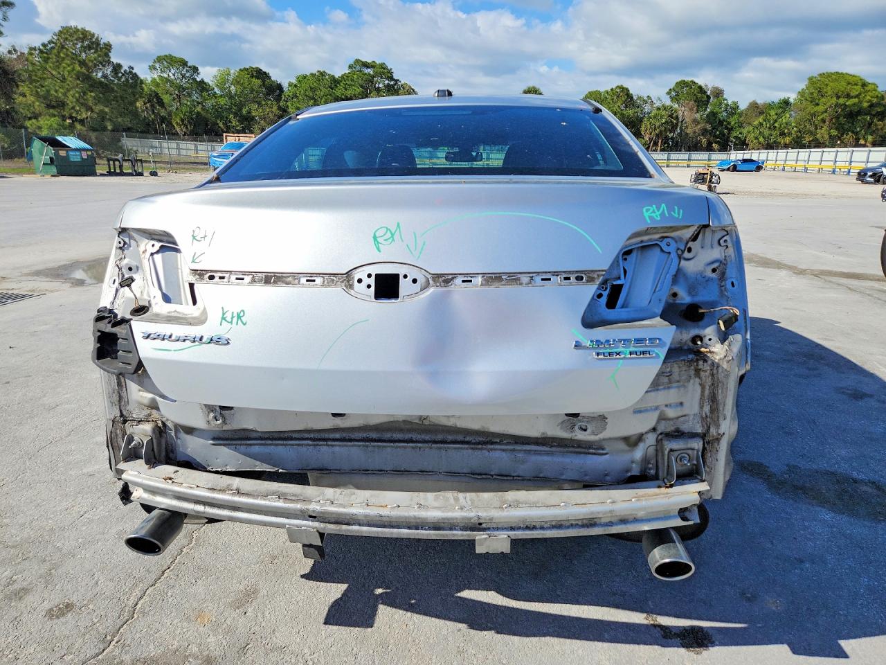 2015 FORD TAURUS LIMITED photo 16