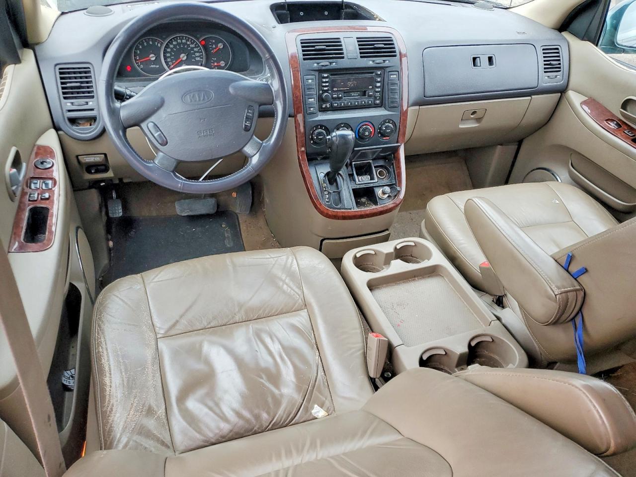 2003 KIA SEDONA LX photo 8