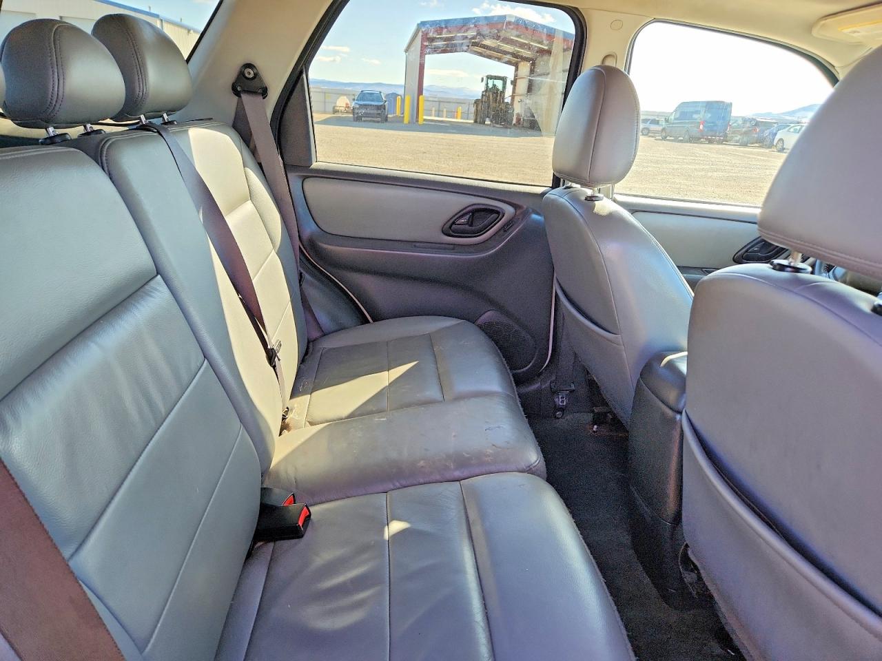 2006 FORD ESCAPE XLT photo 28