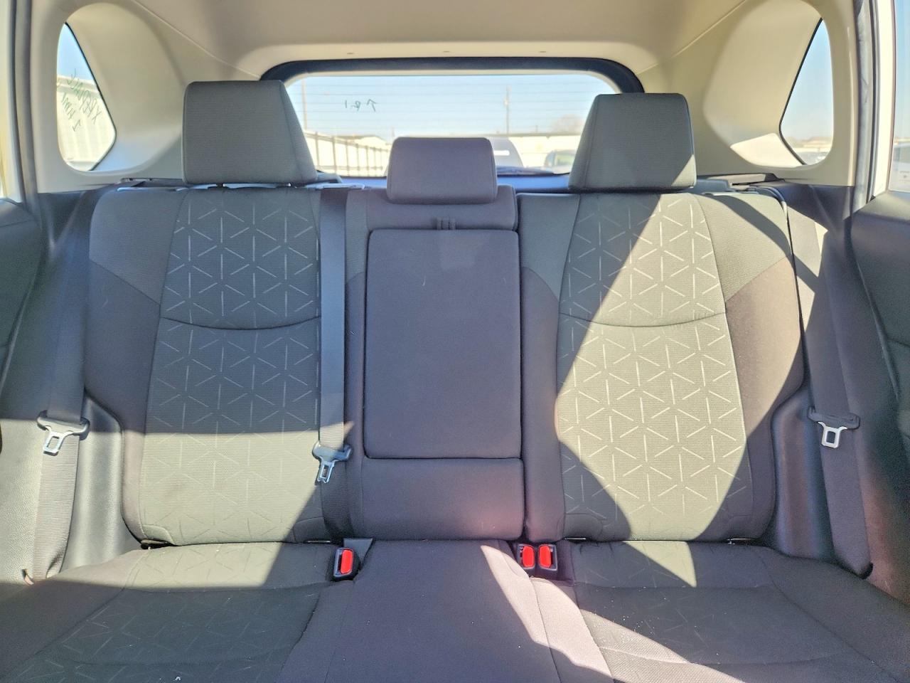 2024 TOYOTA RAV4 XLE photo 10