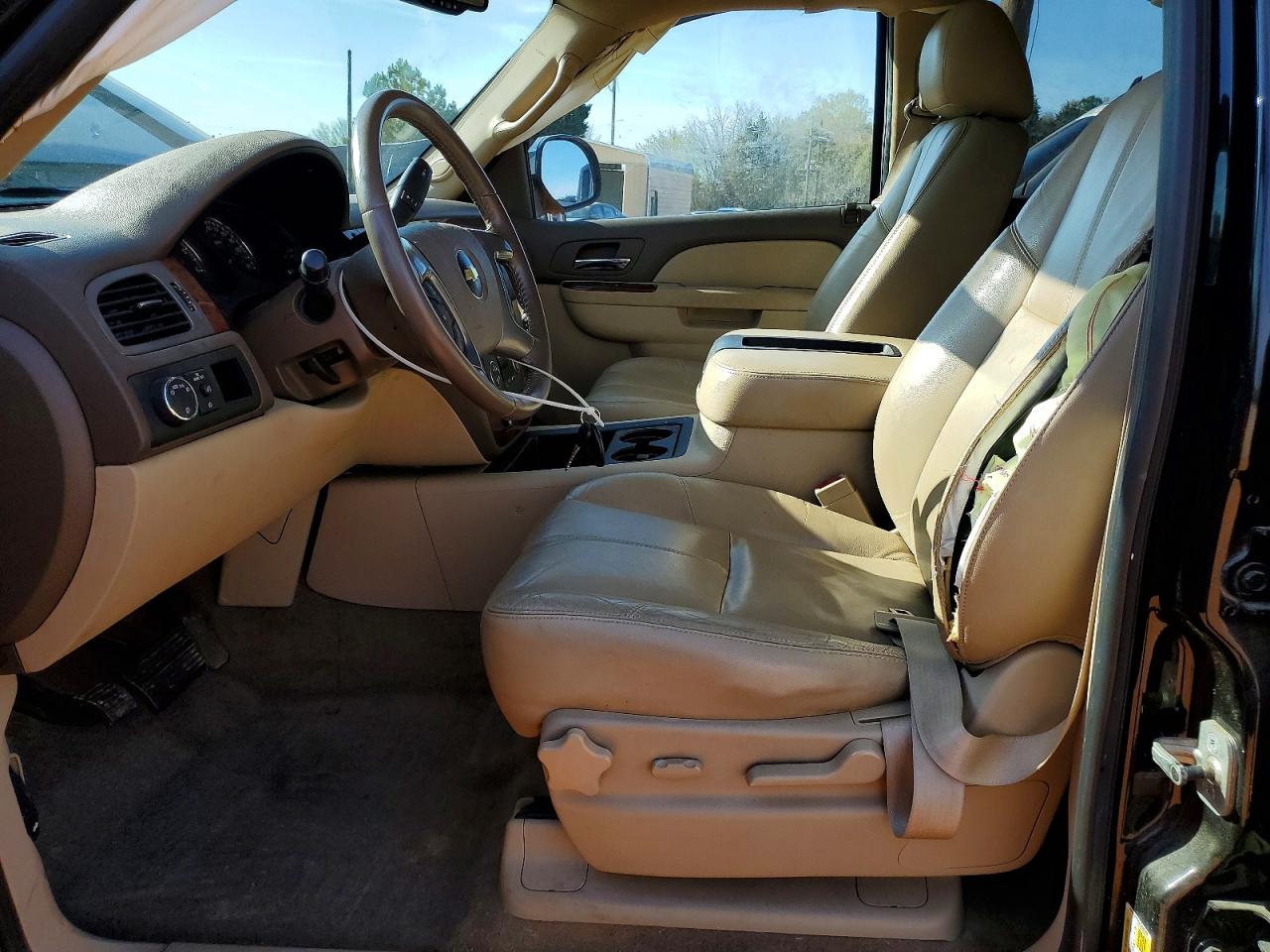 2010 CHEVROLET AVALANCHE LT photo 13