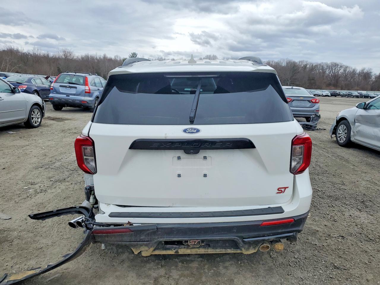 2023 FORD EXPLORER ST photo 11