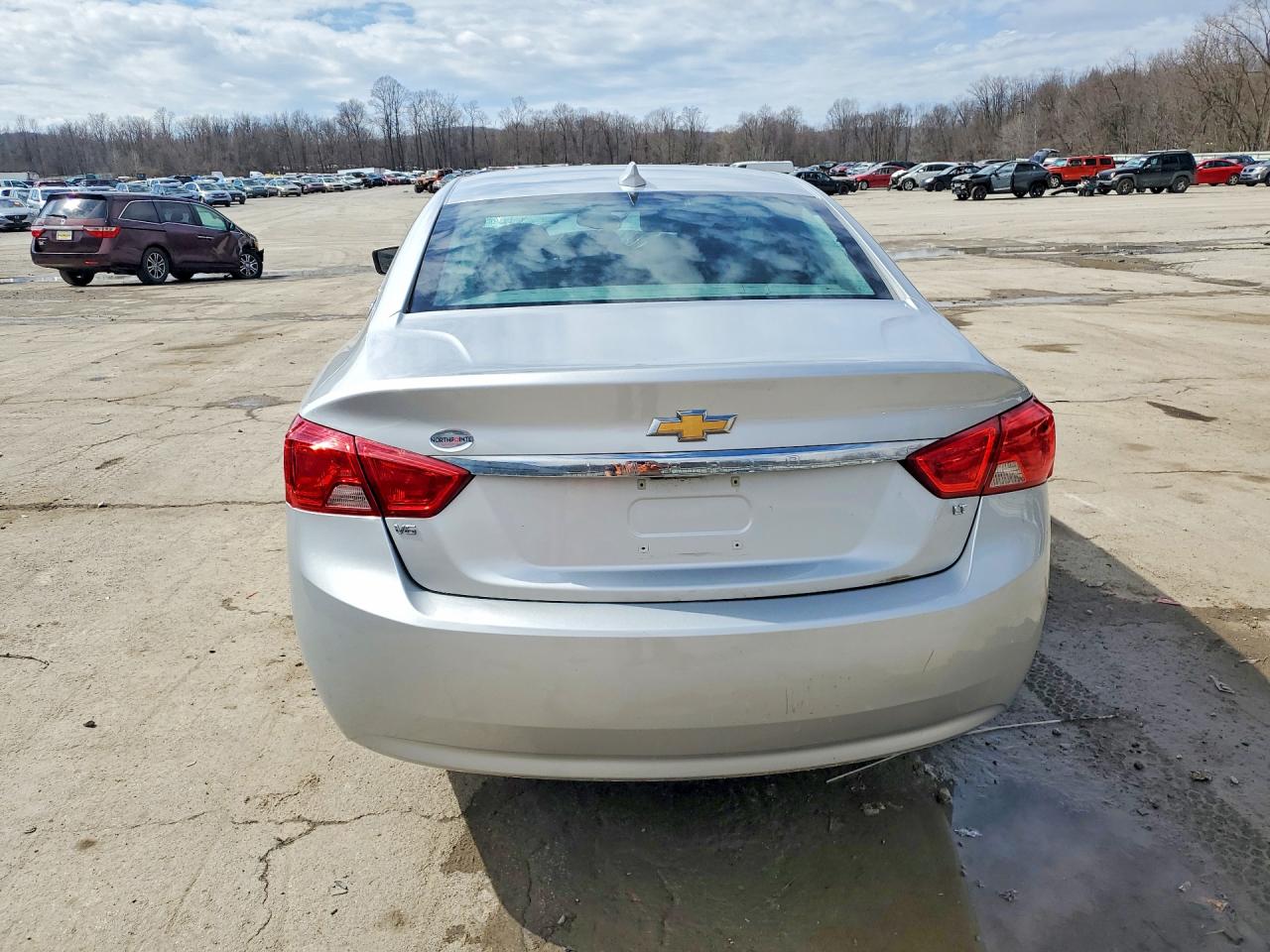 2018 CHEVROLET IMPALA LT photo 11