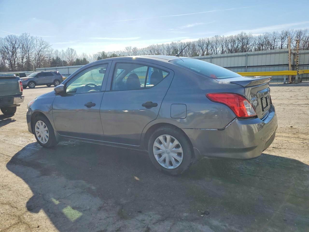 2019 NISSAN VERSA S PLUS photo 3