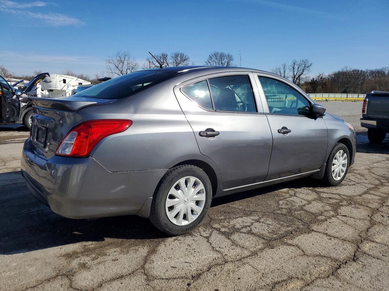 2019 NISSAN VERSA S PLUS photo 5