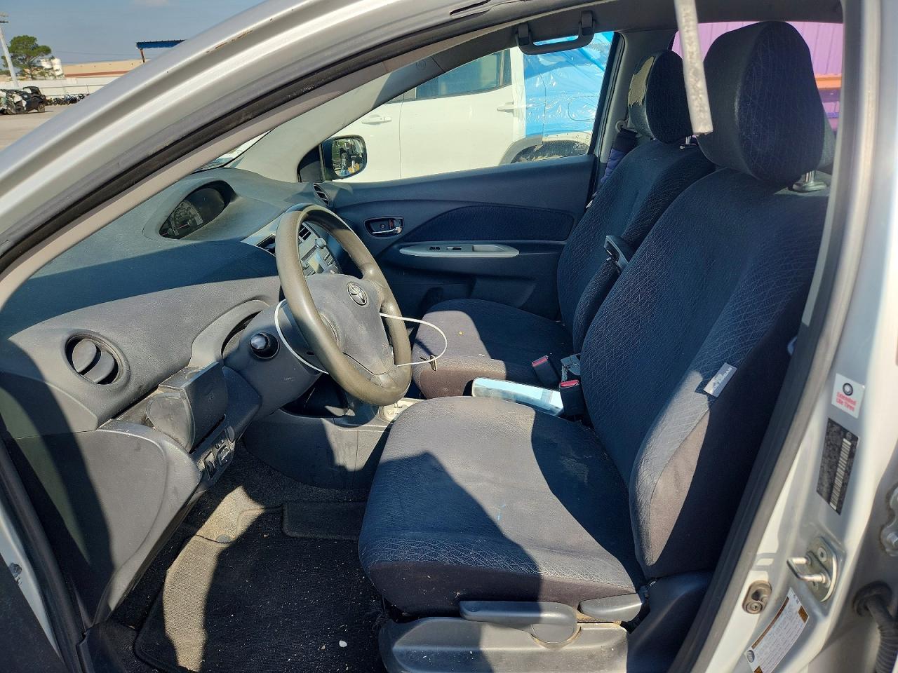 2007 TOYOTA YARIS BASE photo 7