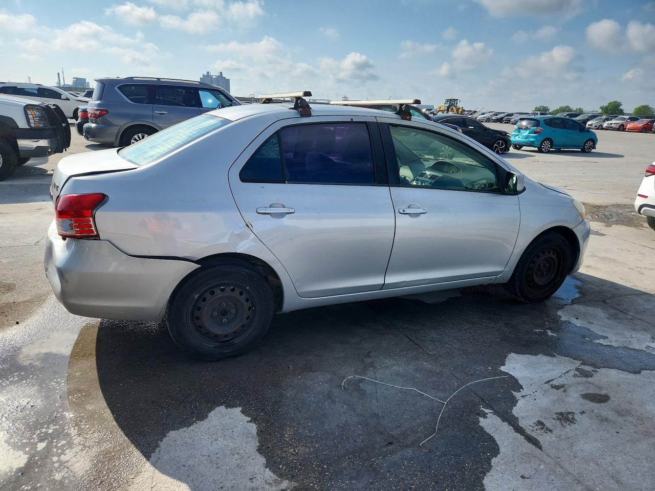 2007 TOYOTA YARIS BASE photo 3