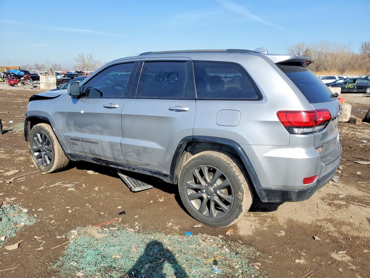 2016 JEEP GRAND CHEROKEE LIMITED photo 3