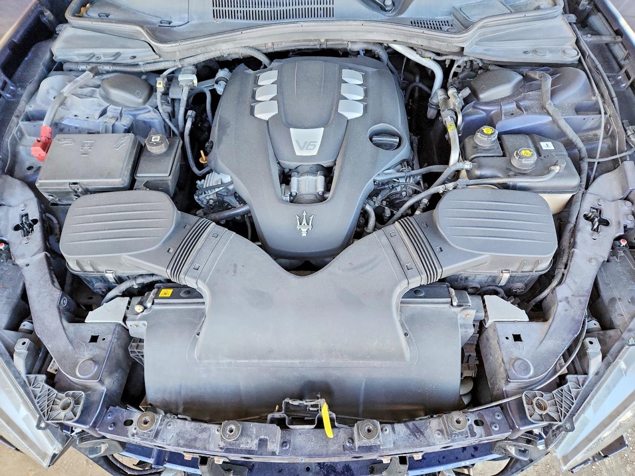 2016 MASERATI GHIBLI photo 21