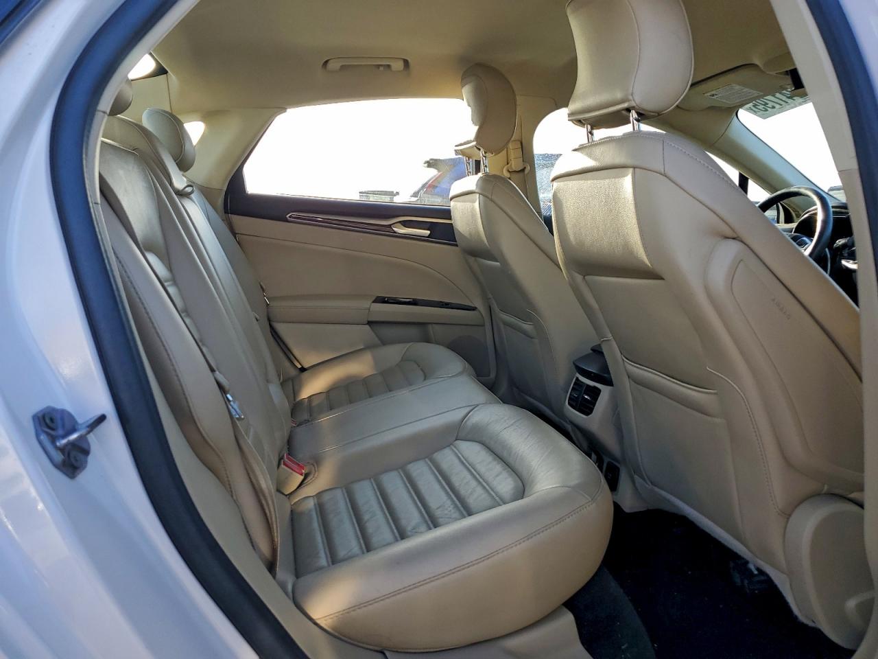 2016 FORD FUSION SE PHEV photo 10