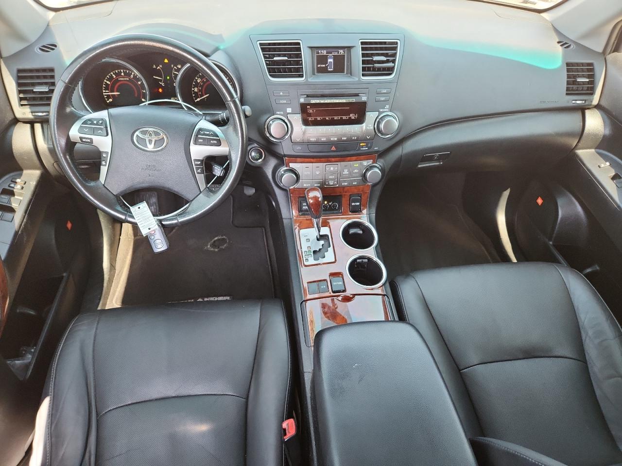 2011 TOYOTA HIGHLANDER LIMITED photo 22
