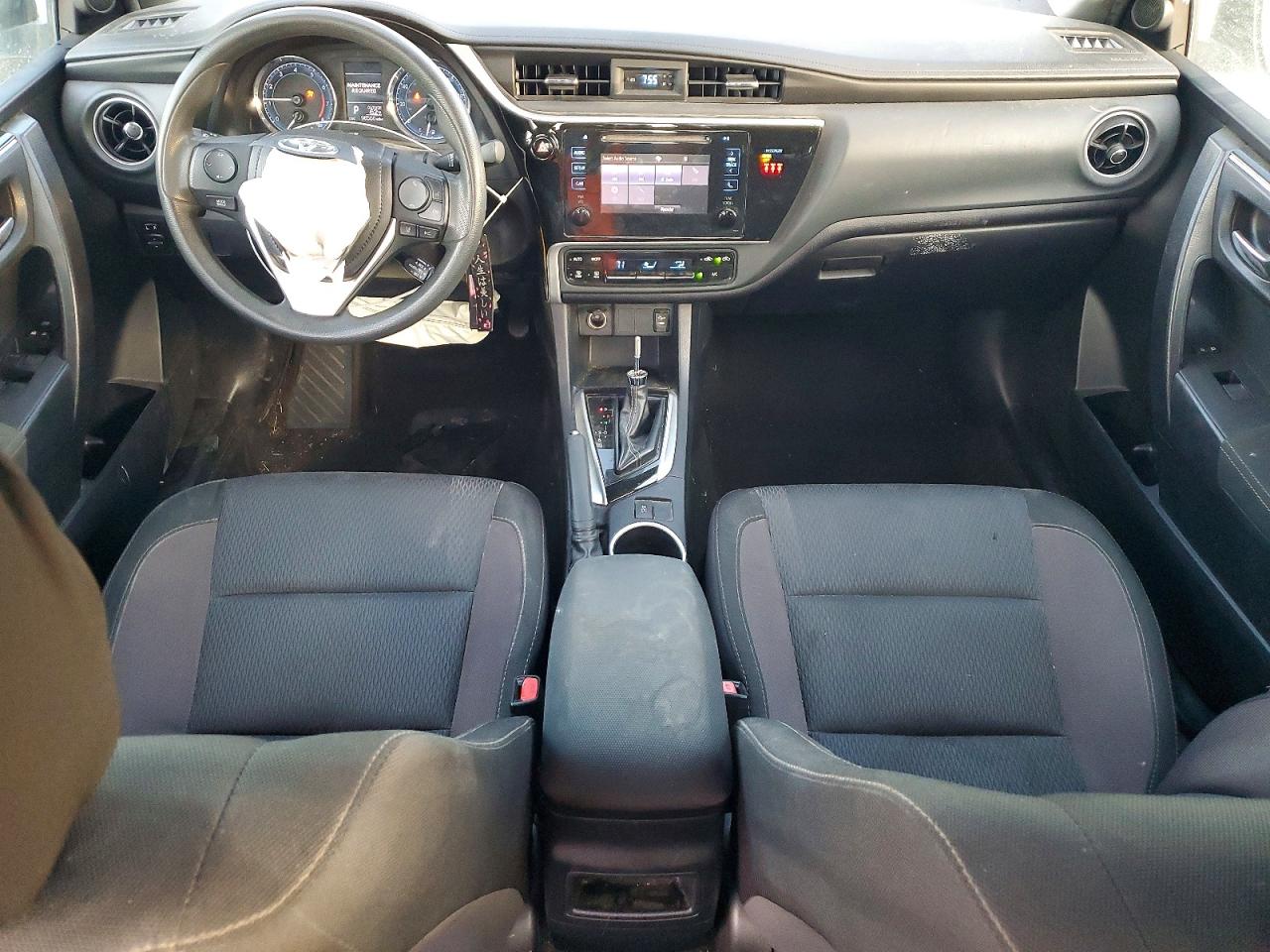 2019 TOYOTA COROLLA LE photo 15