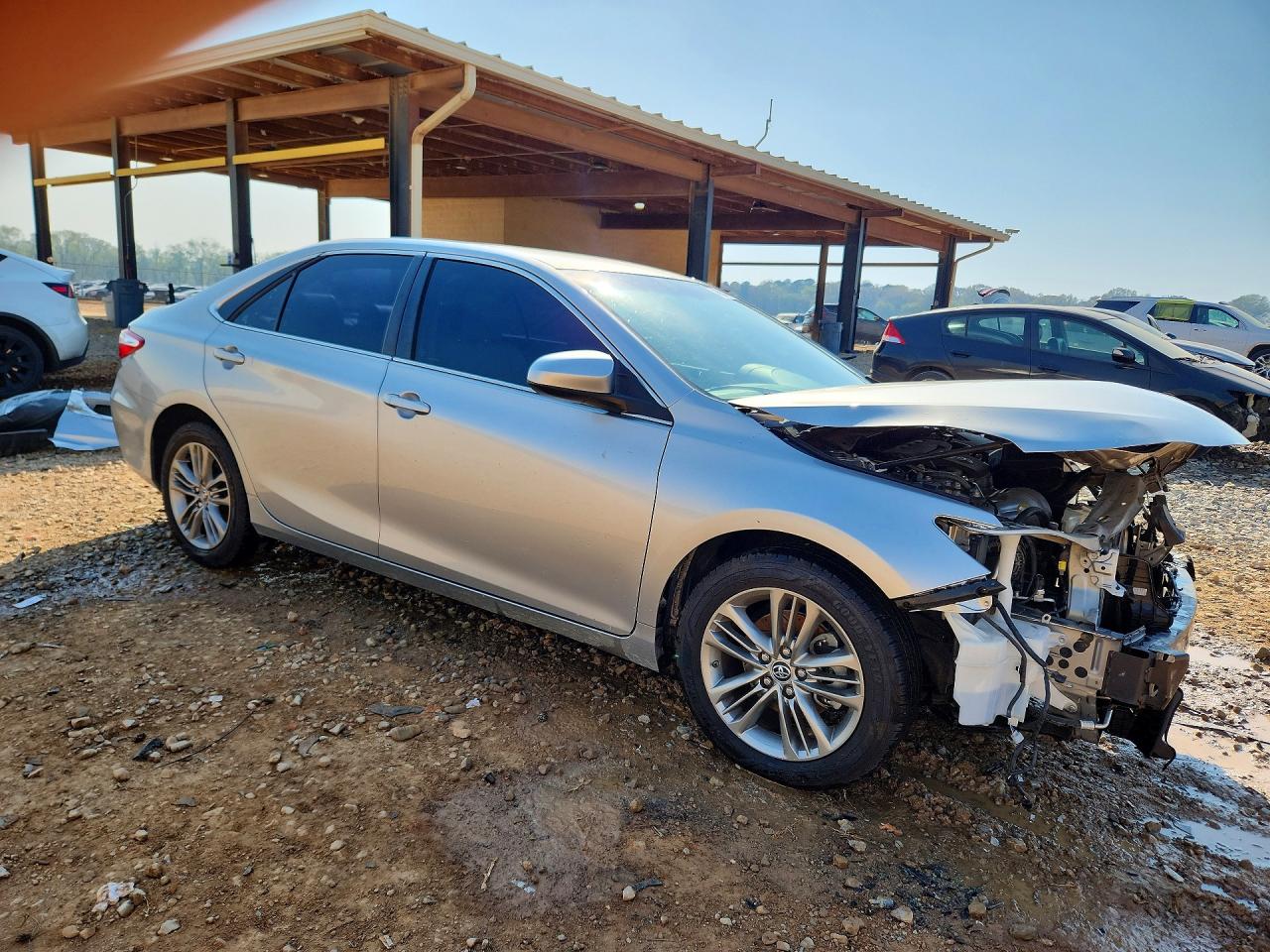 2016 TOYOTA CAMRY SE photo 4