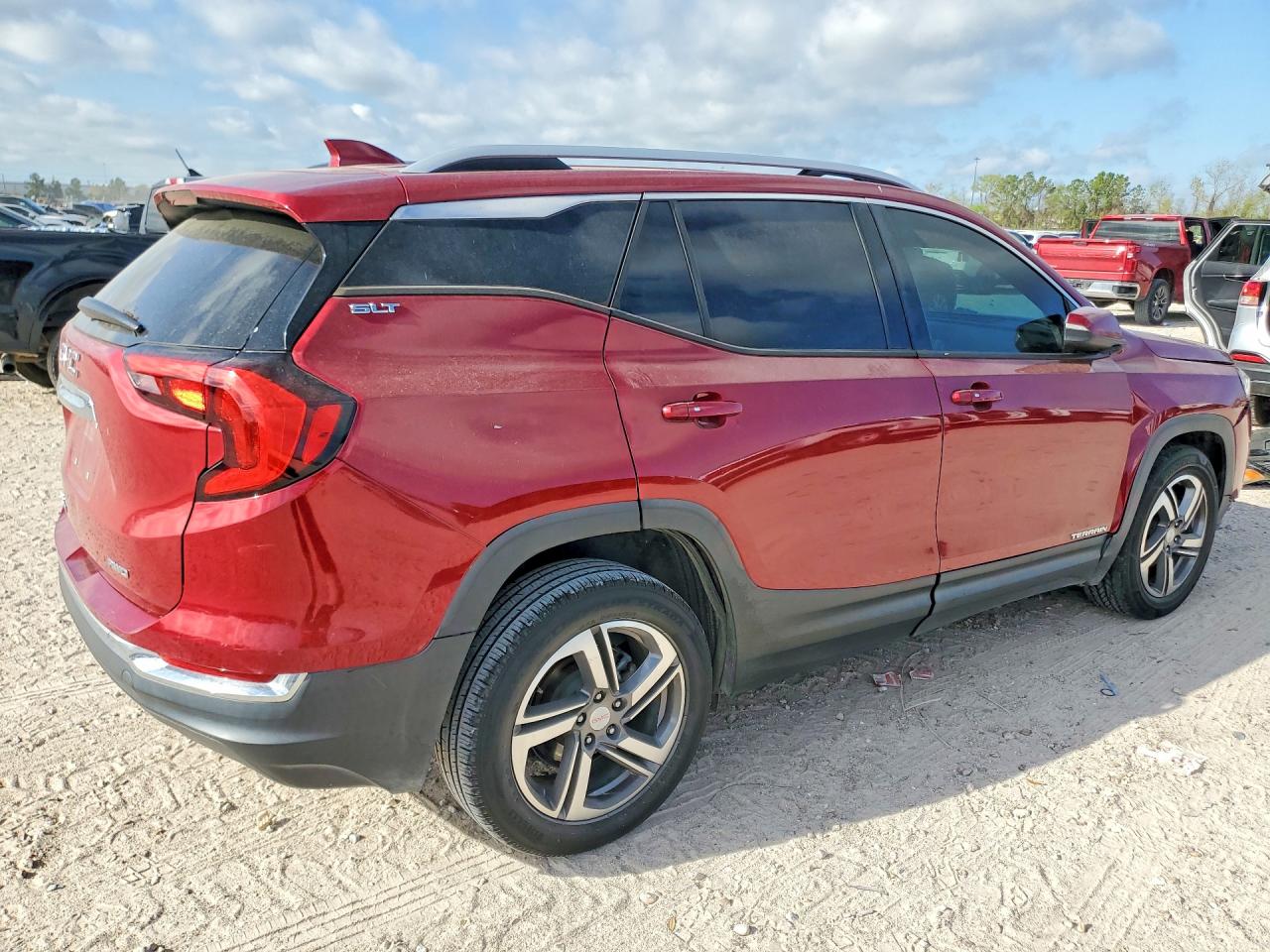 2019 GMC TERRAIN SLT photo 5