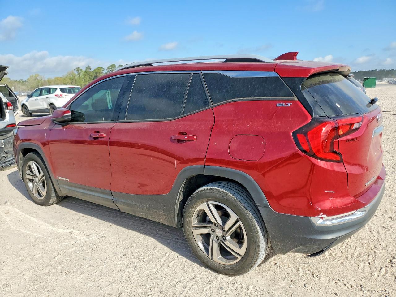 2019 GMC TERRAIN SLT photo 3