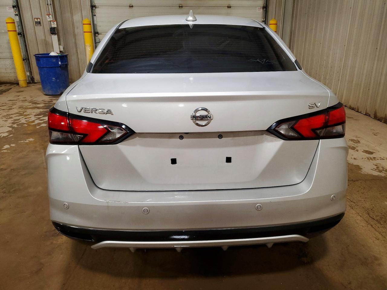 2020 NISSAN VERSA SV photo 6