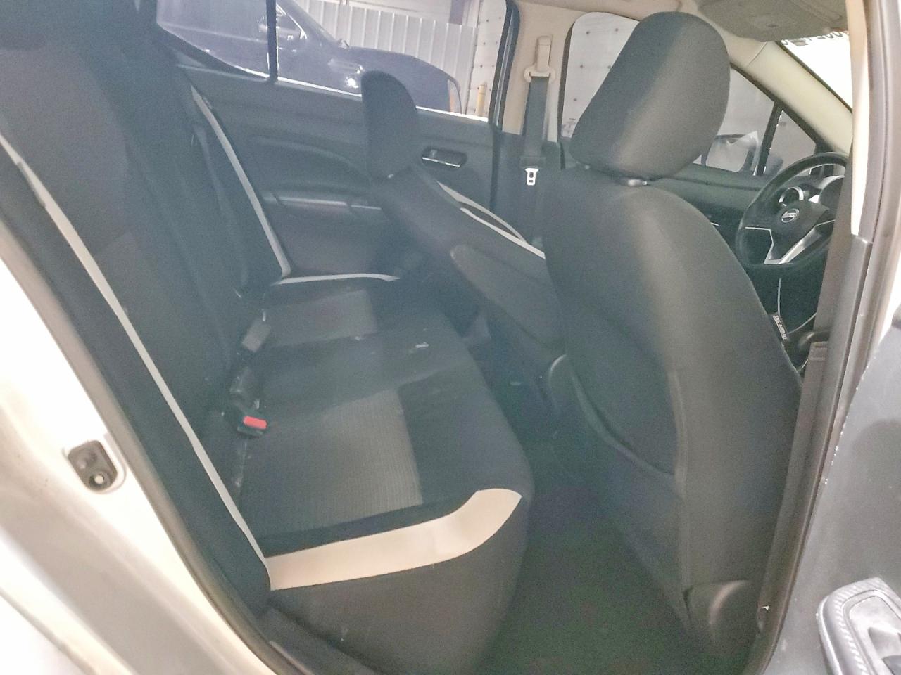 2020 NISSAN VERSA SV photo 10