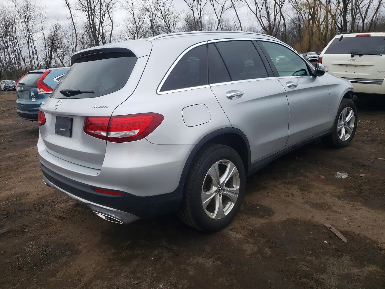 2018 MERCEDES-BENZ GLC 300 4MATIC photo 3