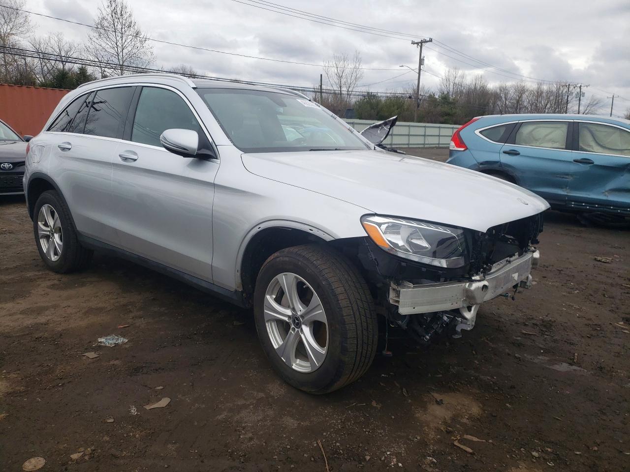 2018 MERCEDES-BENZ GLC 300 4MATIC photo 4