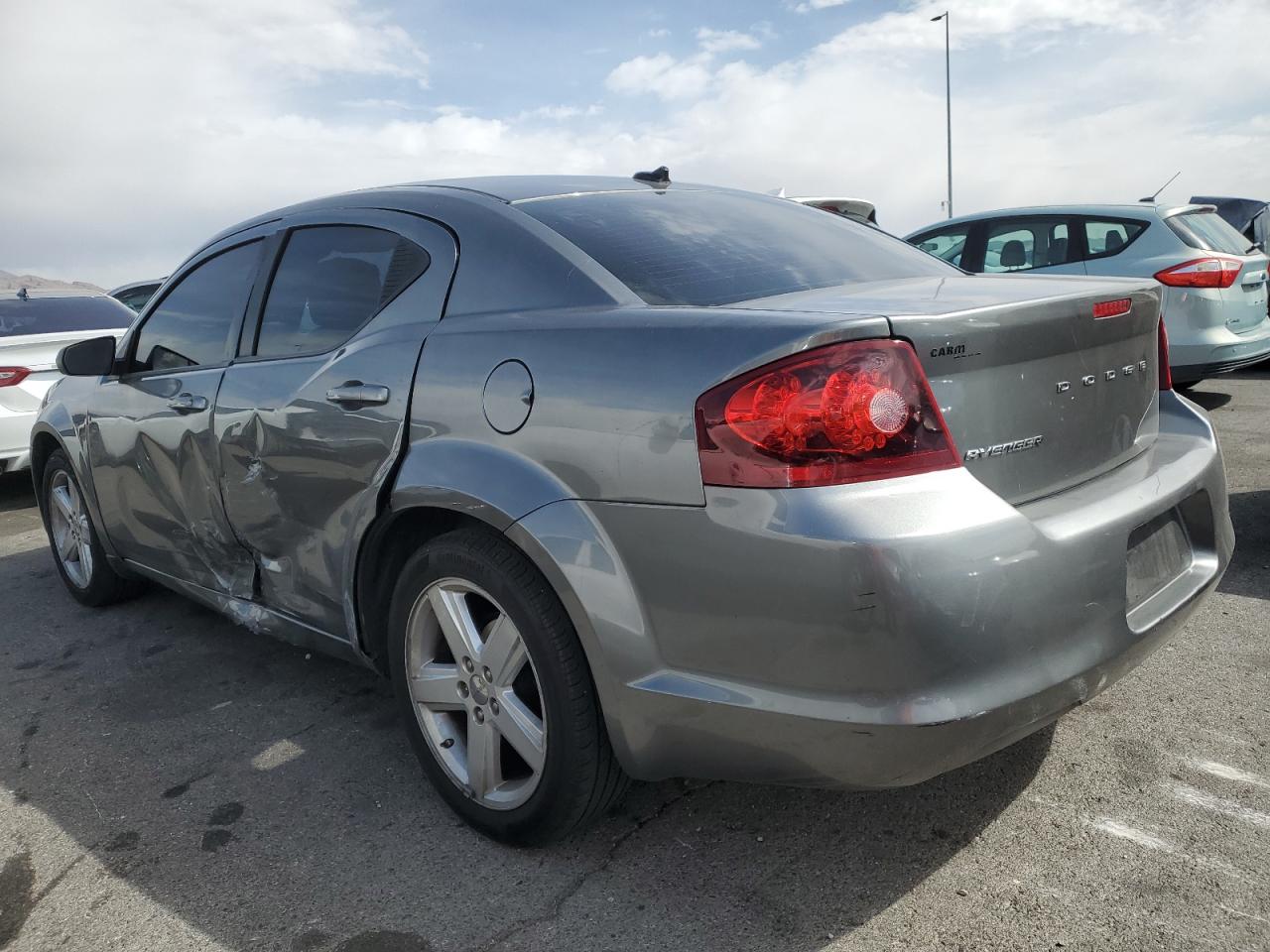 2013 DODGE AVENGER SE photo 4