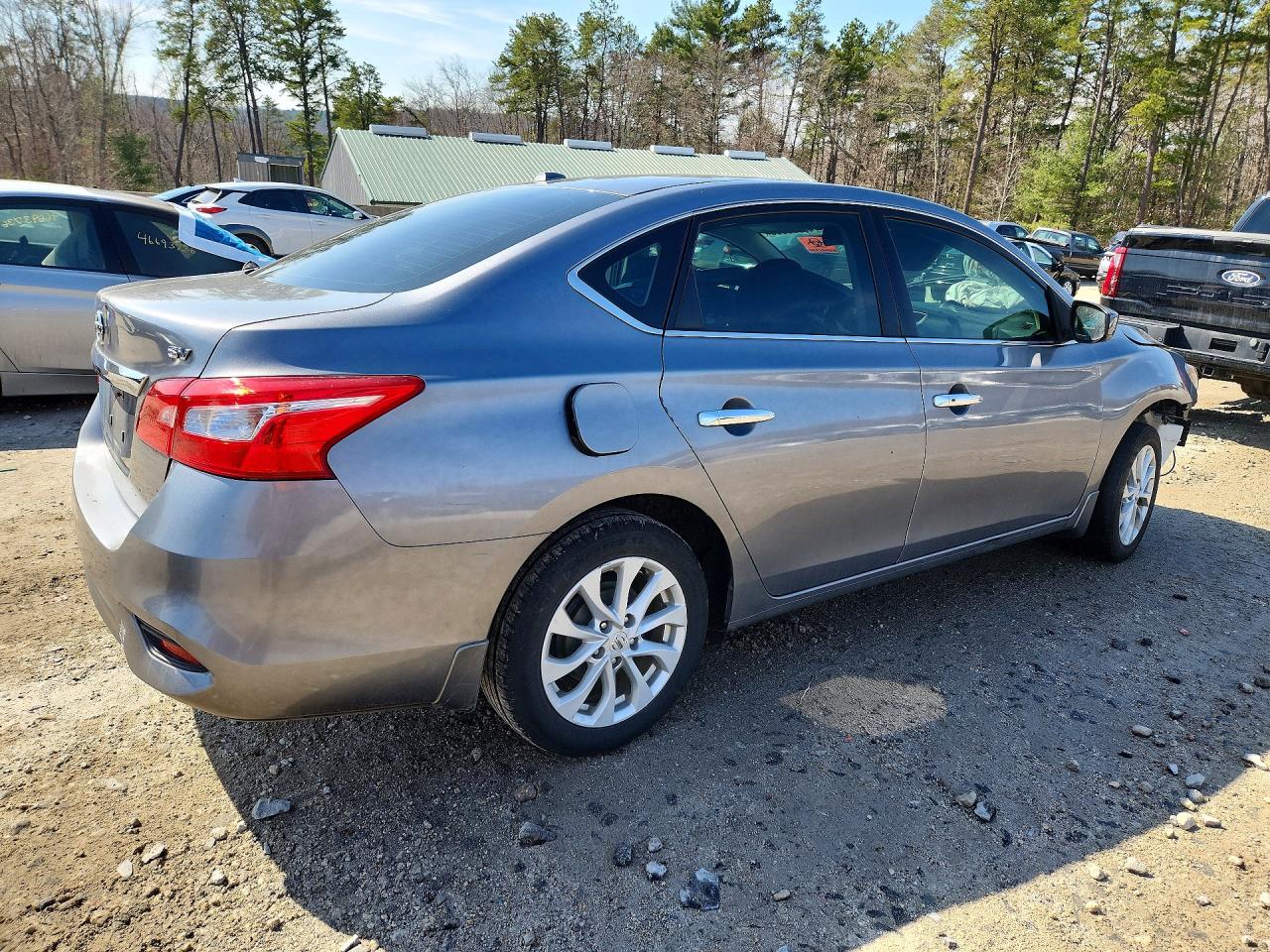 2019 NISSAN SENTRA SV photo 3