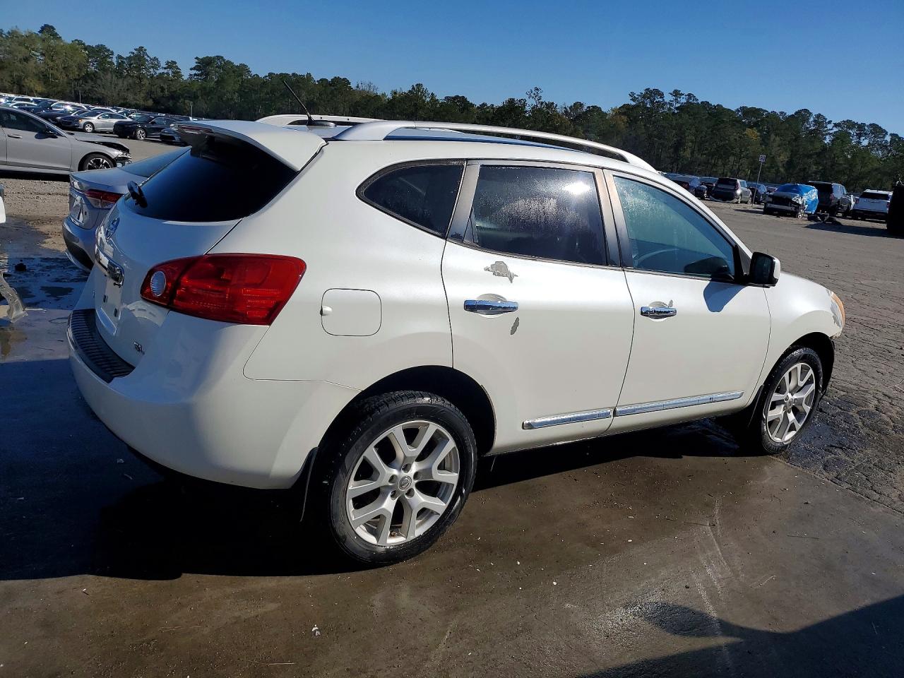 2013 NISSAN ROGUE S photo 5