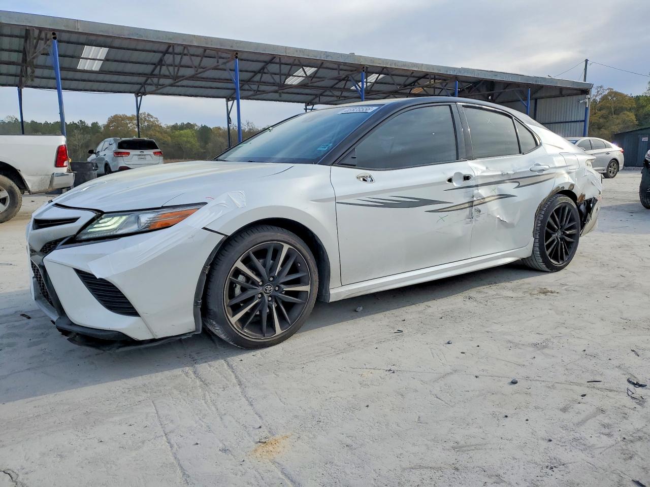 2019 TOYOTA CAMRY