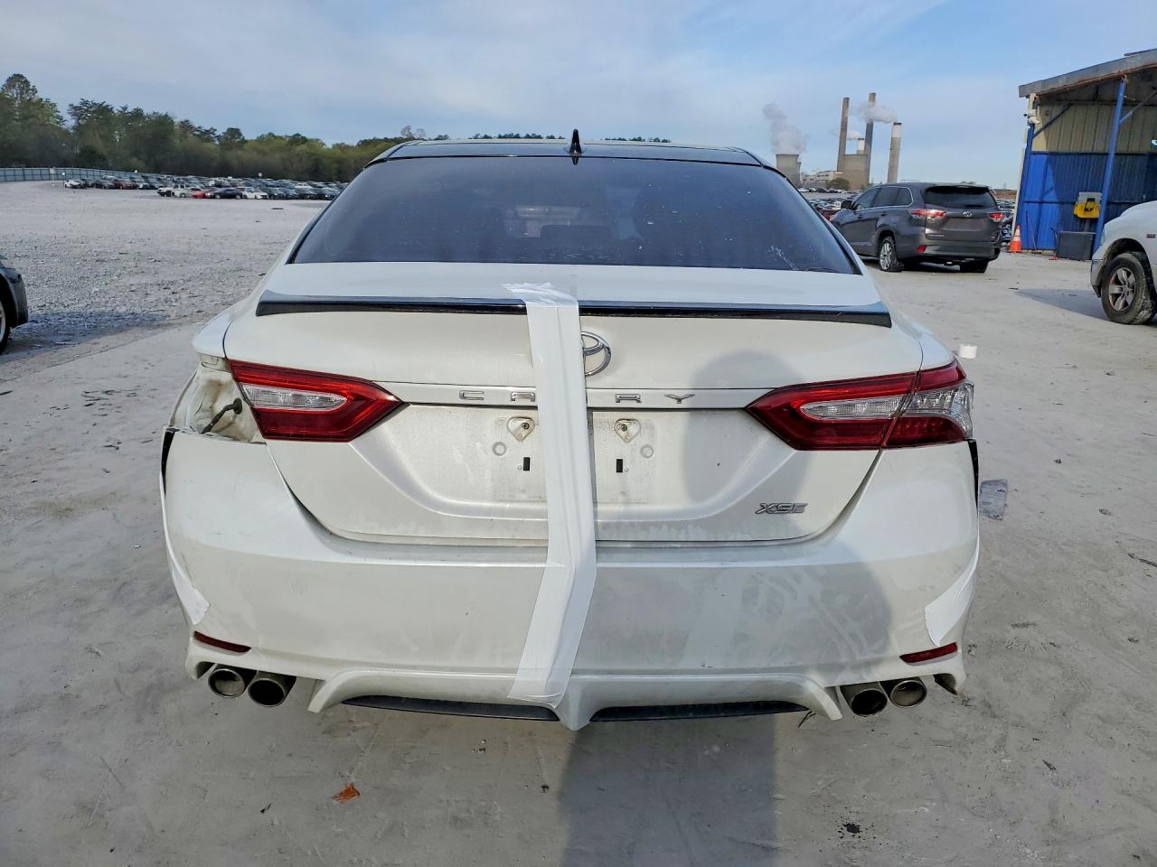 2019 TOYOTA CAMRY XSE photo 11