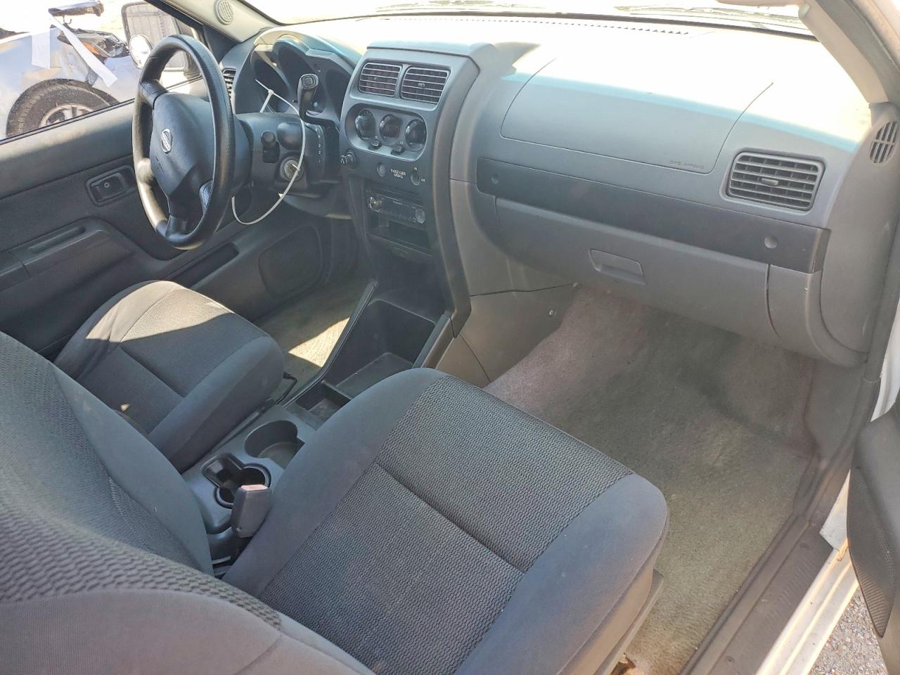2002 NISSAN FRONTIER STANDARD photo 29
