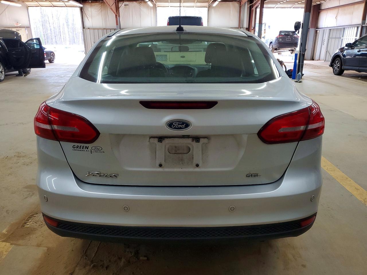 2017 FORD FOCUS SEL photo 11