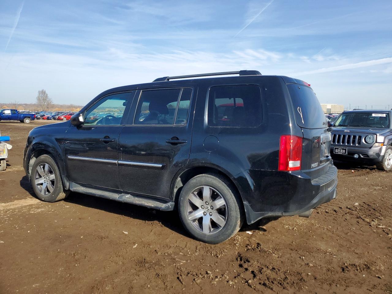 2013 HONDA PILOT TOURING photo 2