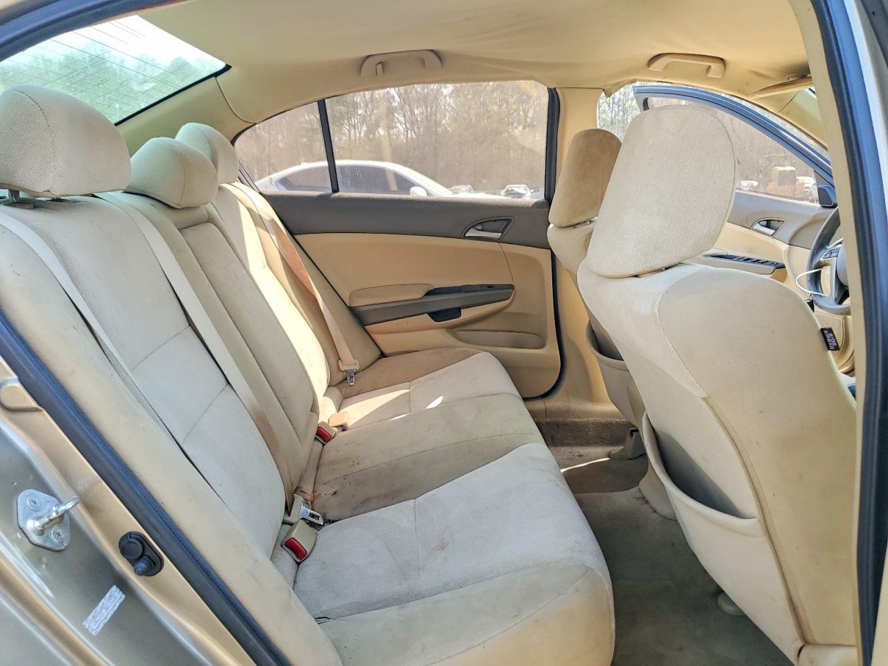 2010 HONDA ACCORD LX photo 19