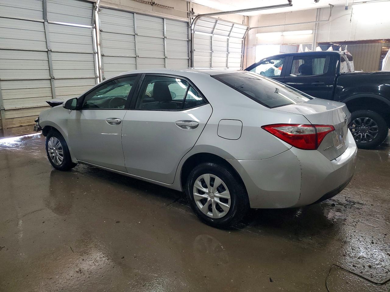 2016 TOYOTA COROLLA L photo 2