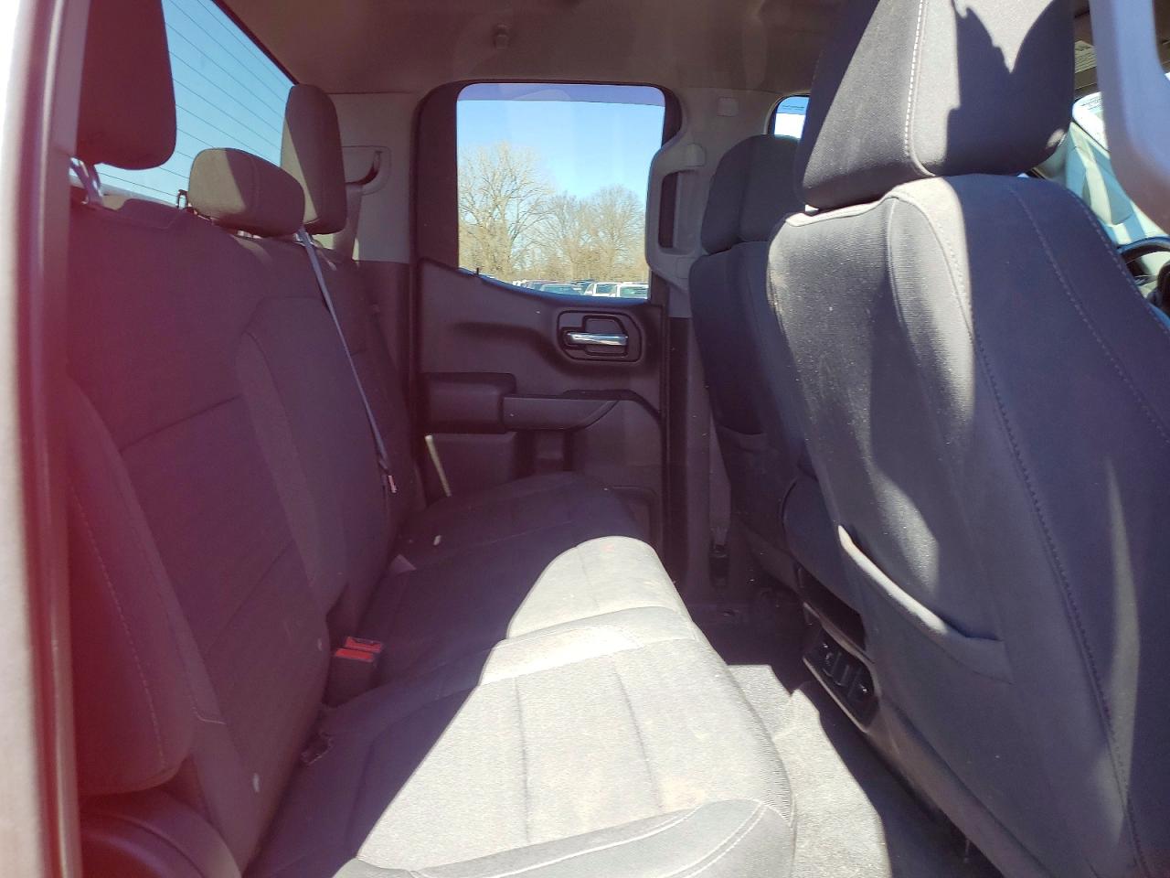 2020 CHEVROLET SILVERADO K1500 LT photo 10