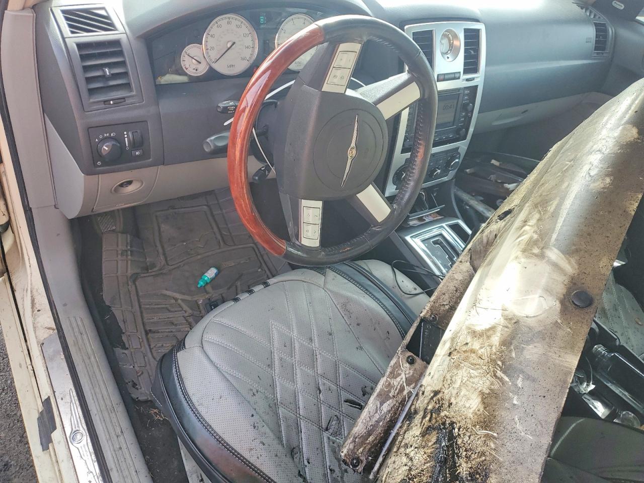 2006 CHRYSLER 300C photo 8