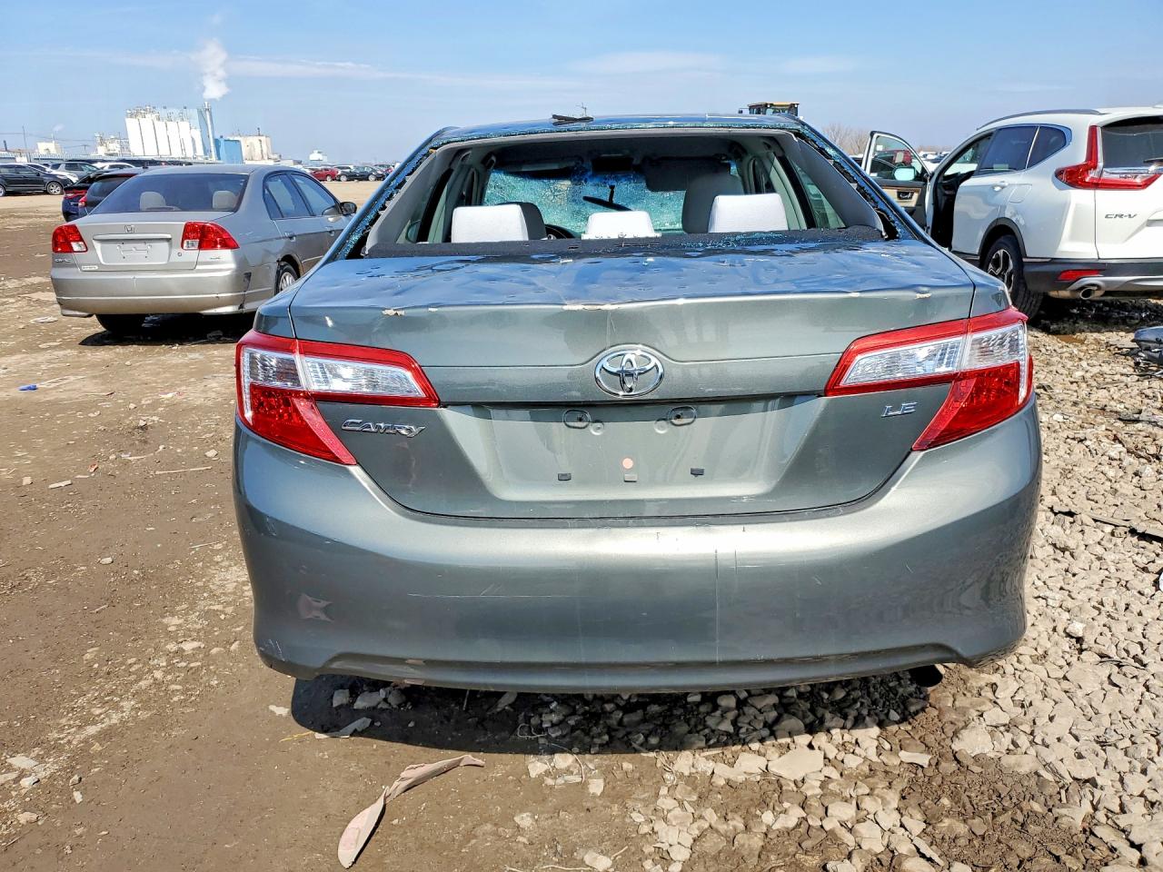 2012 TOYOTA CAMRY LE photo 11