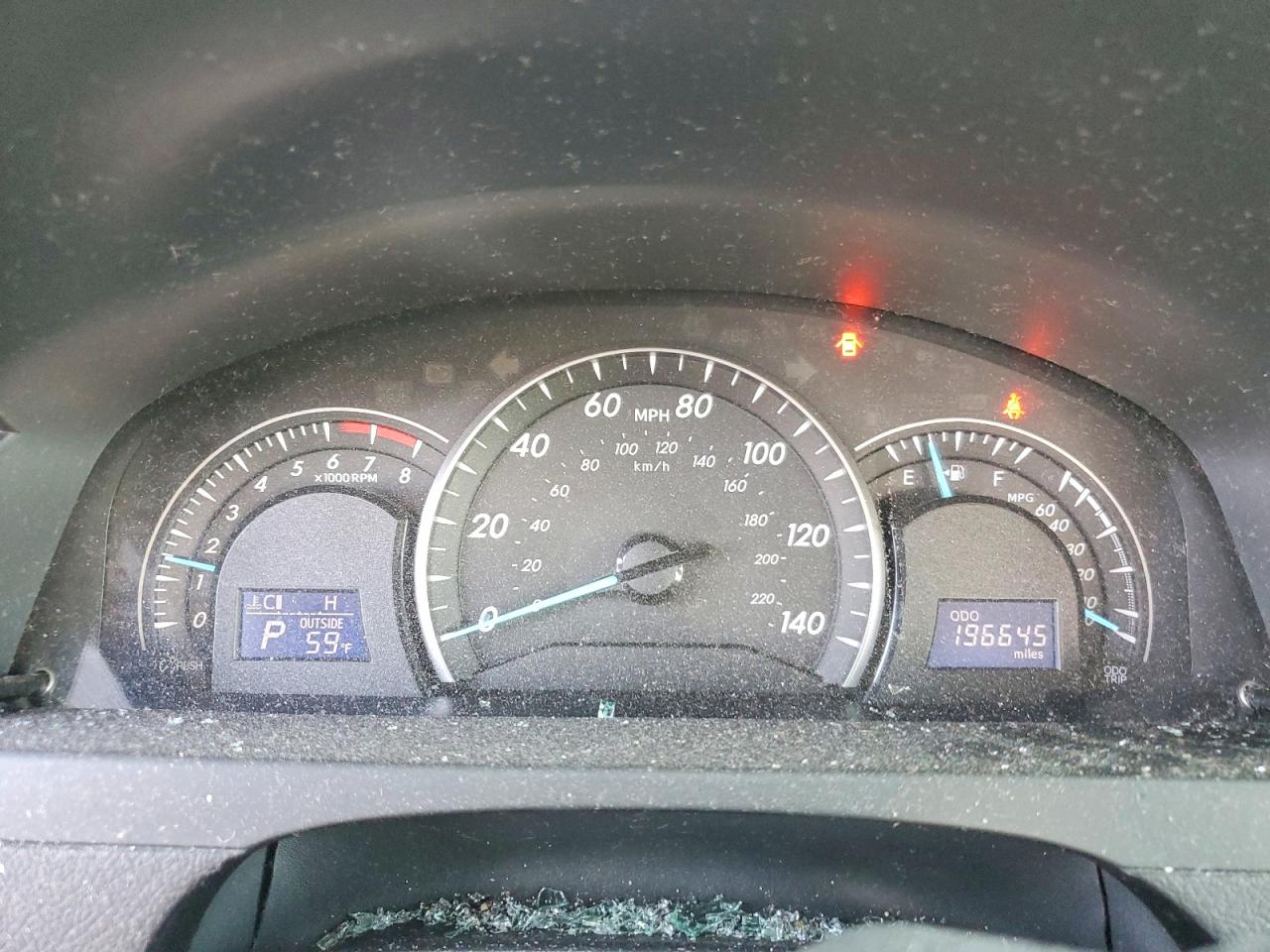 2012 TOYOTA CAMRY LE photo 17