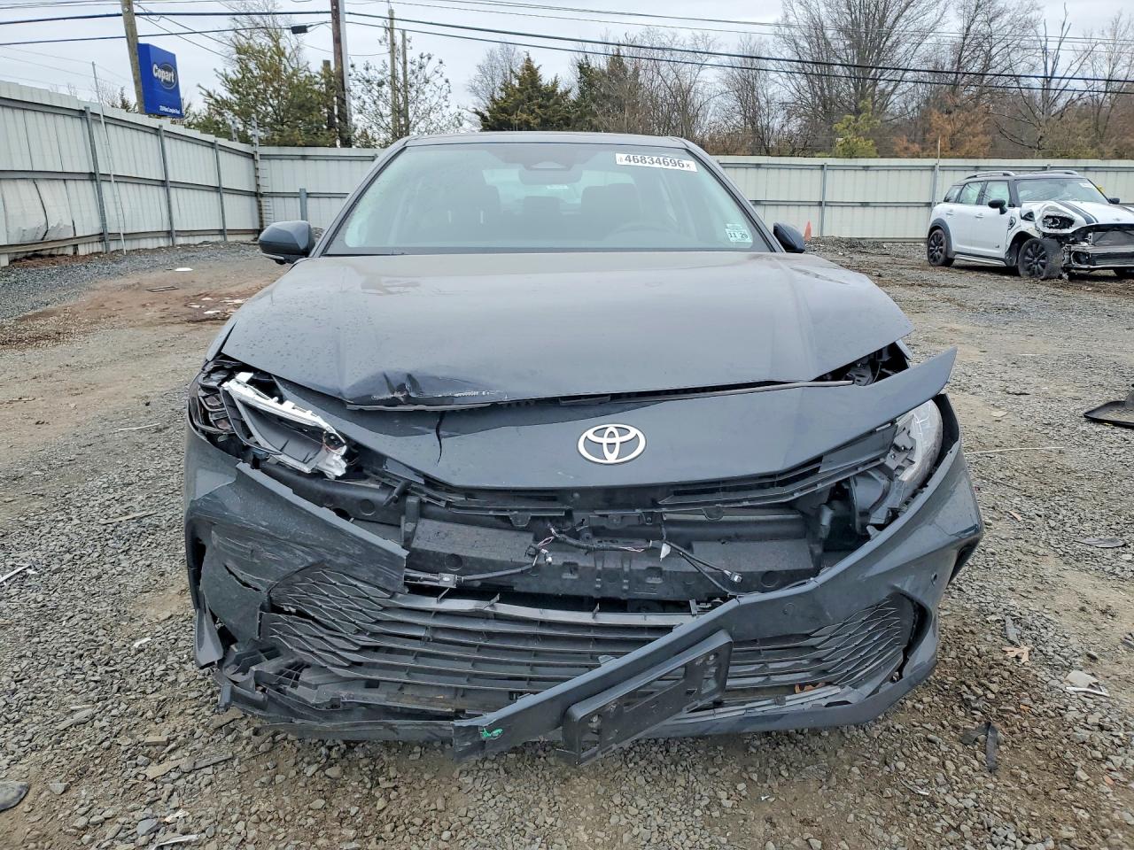 2025 TOYOTA CAMRY XLE photo 5